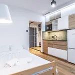Modern Close To The Metro * Varşova