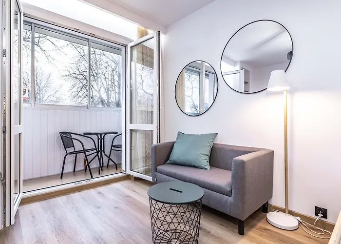 Modern Close To The Metro *