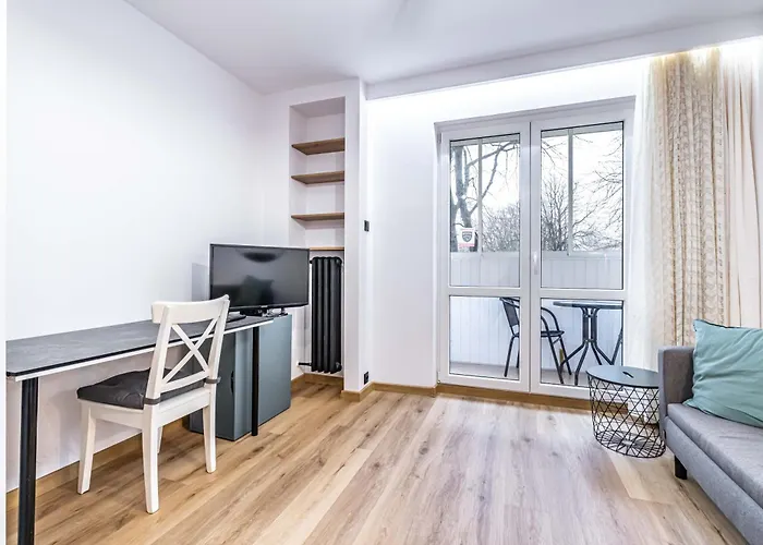 Modern Close To The Metro * وارسو