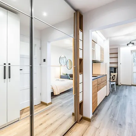 Modern Close To The Metro Warszawa