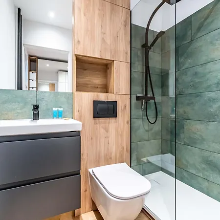 Modern Close To The Metro Warsaw