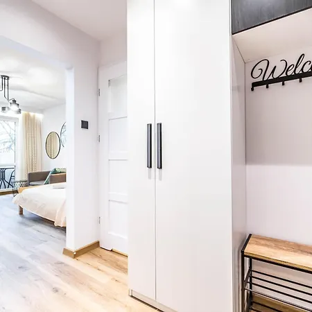 Modern Close To The Metro *